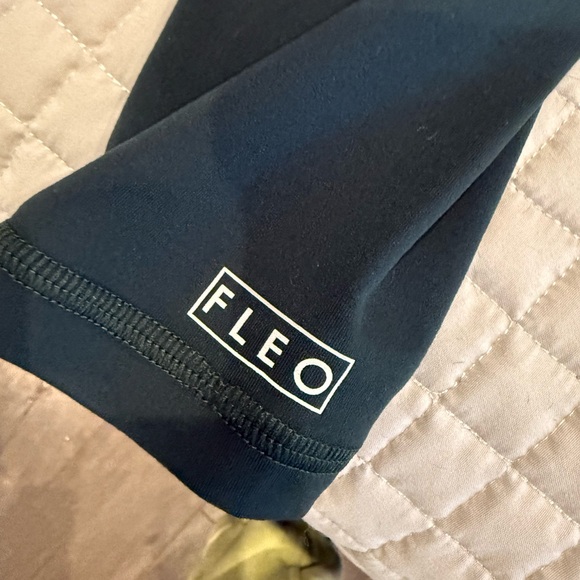 Fleo Go Go high rise leggings. Forest green. Medium. New never worn - Picture 4 of 4